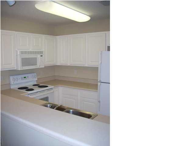 OAK PARK TOWNHOMES - Residential