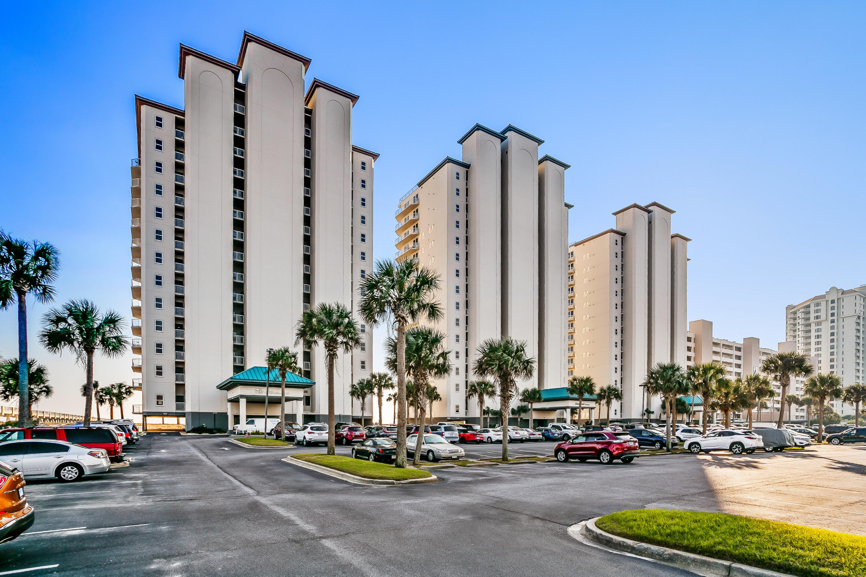 SUMMERWIND CONDOS - Residential