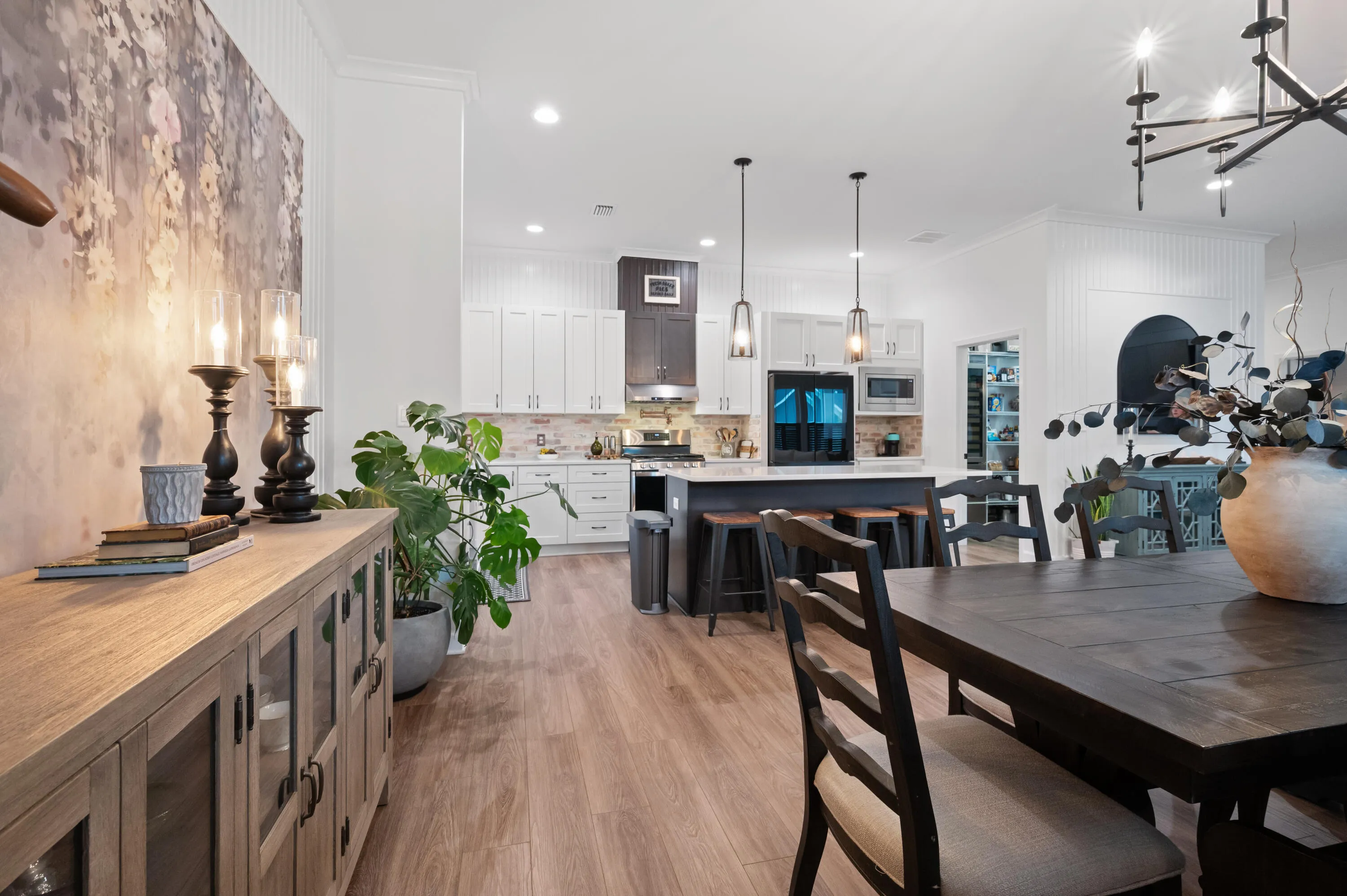 Niceville, Florida 32578, United States, 4 Bedrooms Bedrooms, ,4 BathroomsBathrooms,Residential,Active,106722