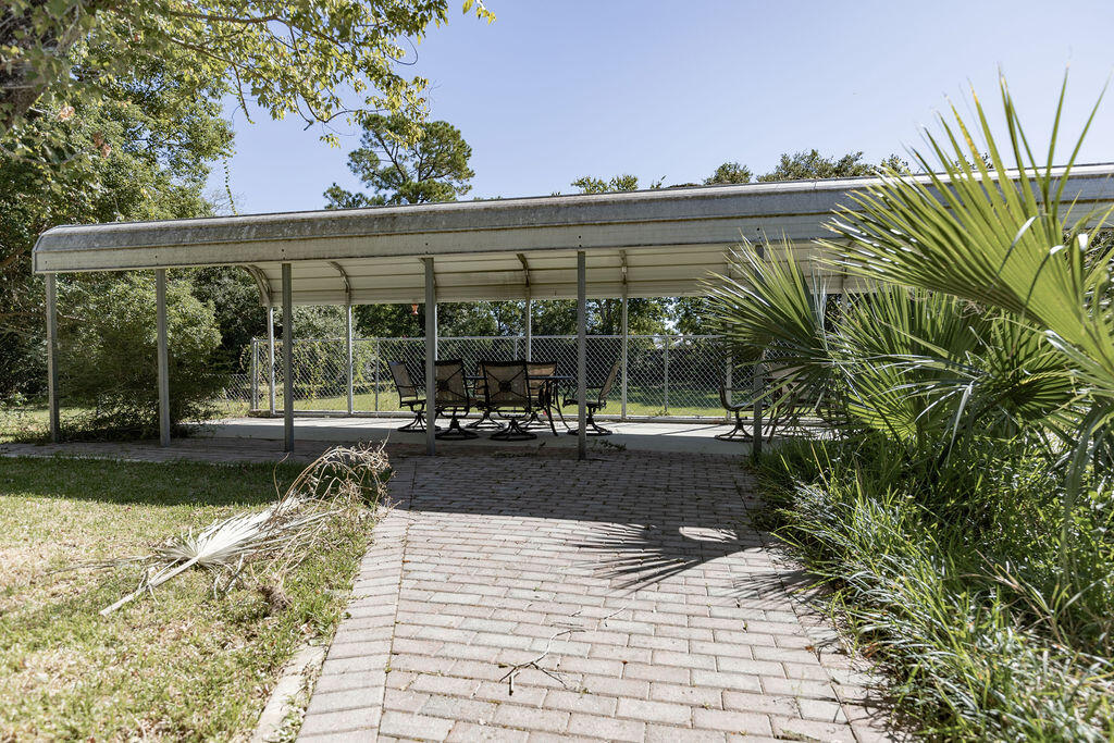 SINGLE FAM (000100) - Residential