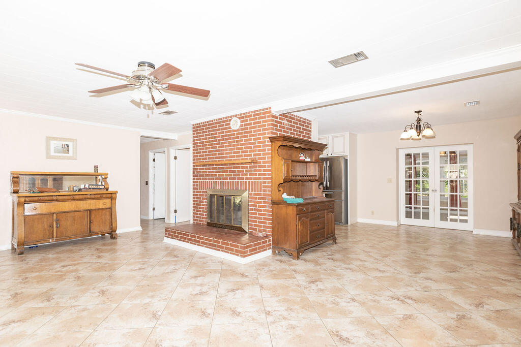 SINGLE FAM (000100) - Residential