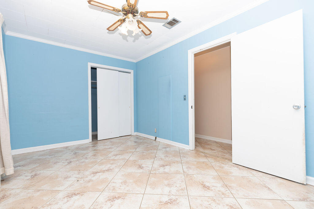 SINGLE FAM (000100) - Residential