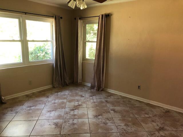 SINGLE FAM (000100) - Residential