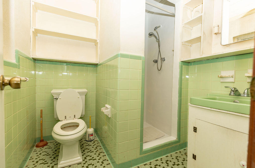 SINGLE FAM (000100) - Residential