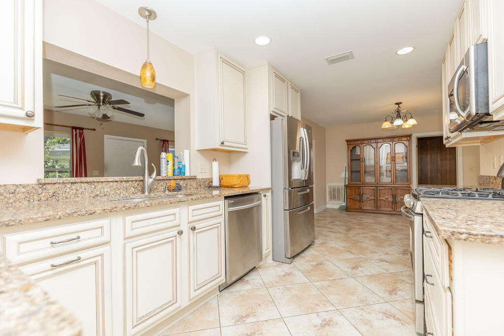 SINGLE FAM (000100) - Residential