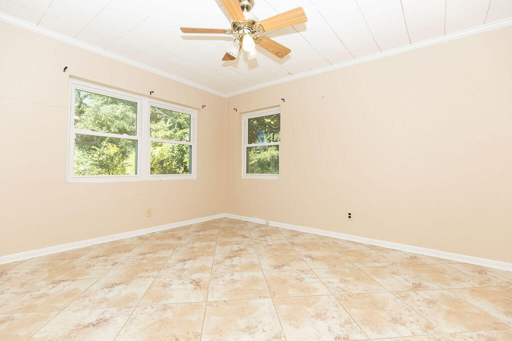 SINGLE FAM (000100) - Residential