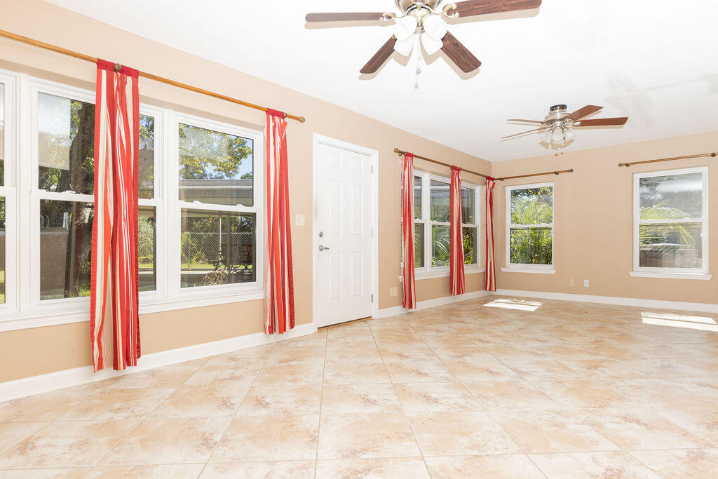 SINGLE FAM (000100) - Residential