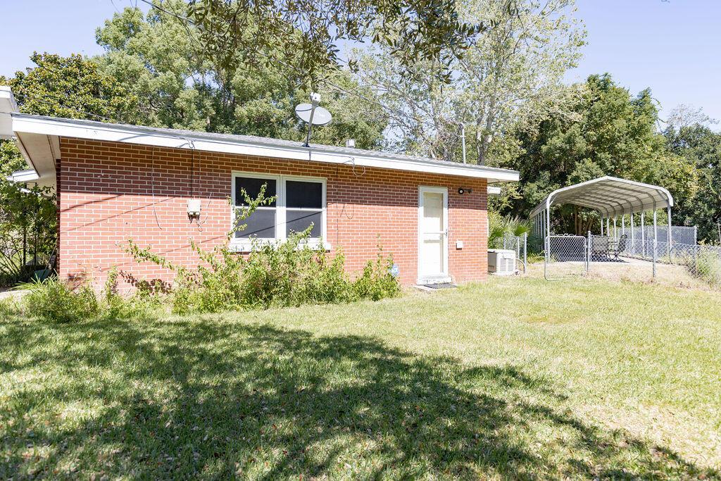 SINGLE FAM (000100) - Residential