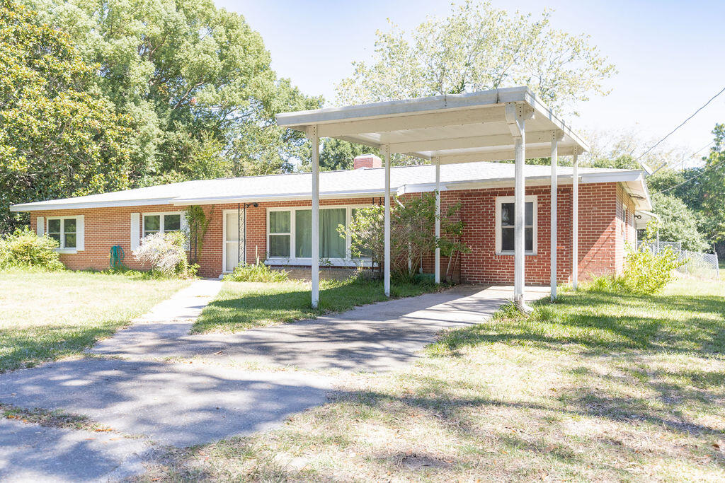 SINGLE FAM (000100) - Residential