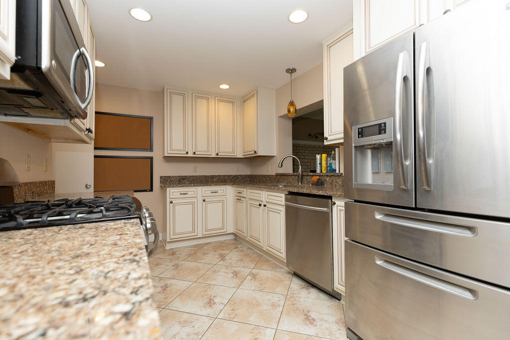 SINGLE FAM (000100) - Residential