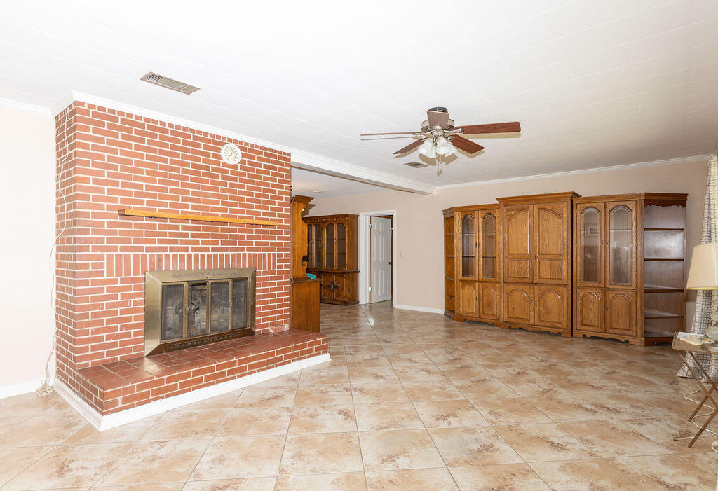 SINGLE FAM (000100) - Residential