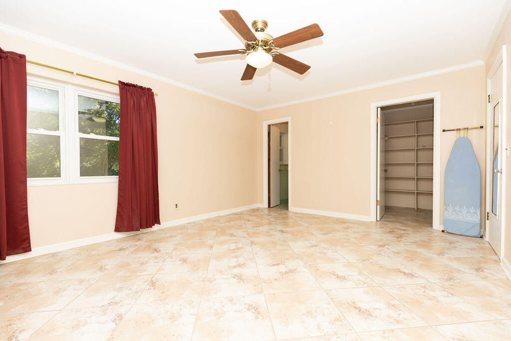 SINGLE FAM (000100) - Residential