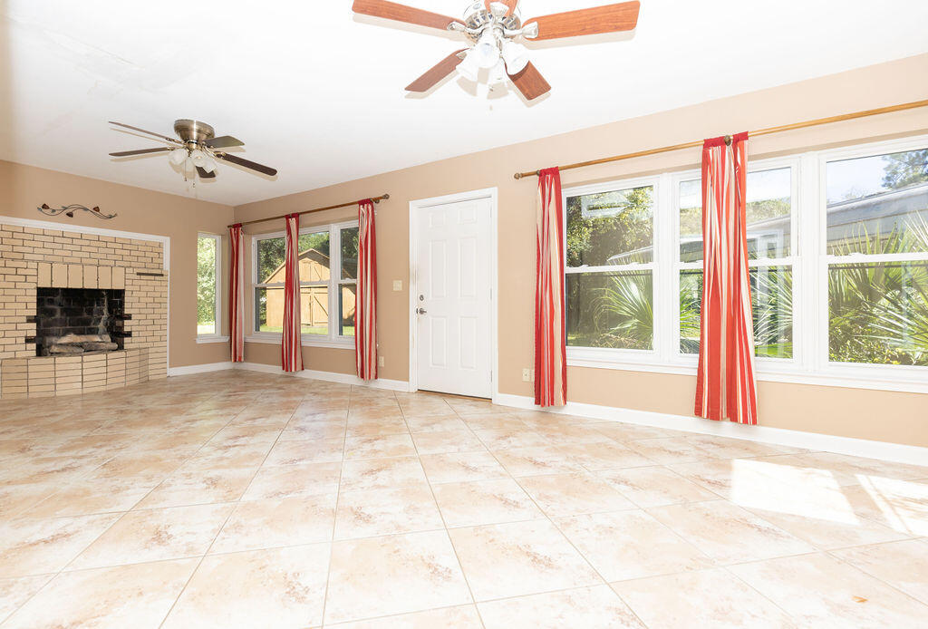 SINGLE FAM (000100) - Residential