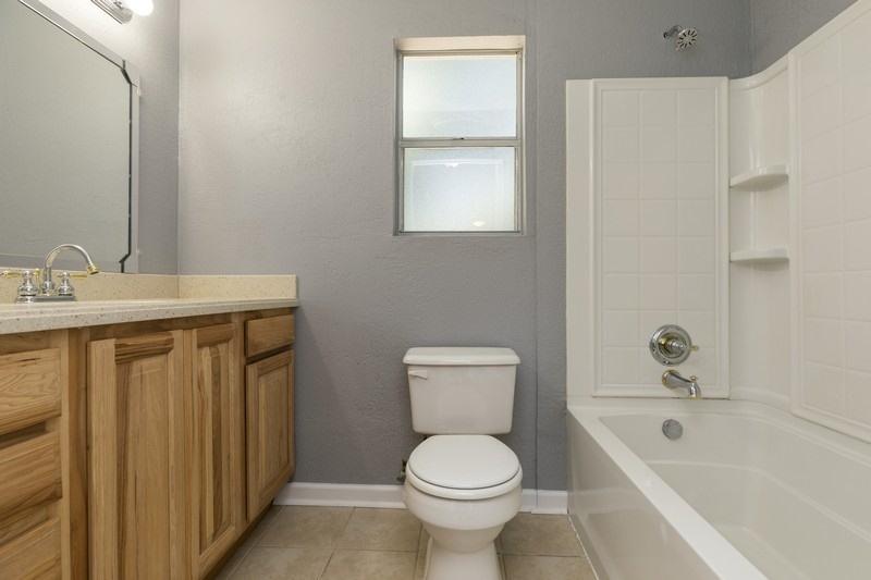 CANDLEWOOD VILLAGE LOT 12 BLK A - Residential