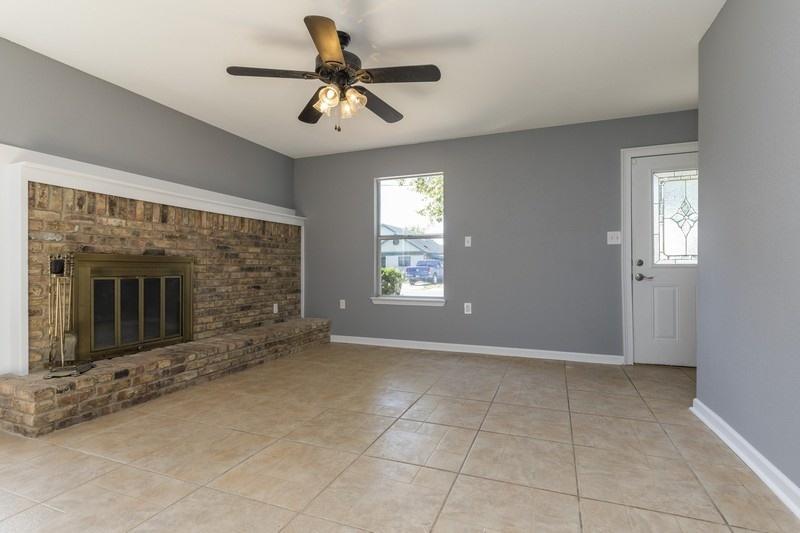 CANDLEWOOD VILLAGE LOT 12 BLK A - Residential