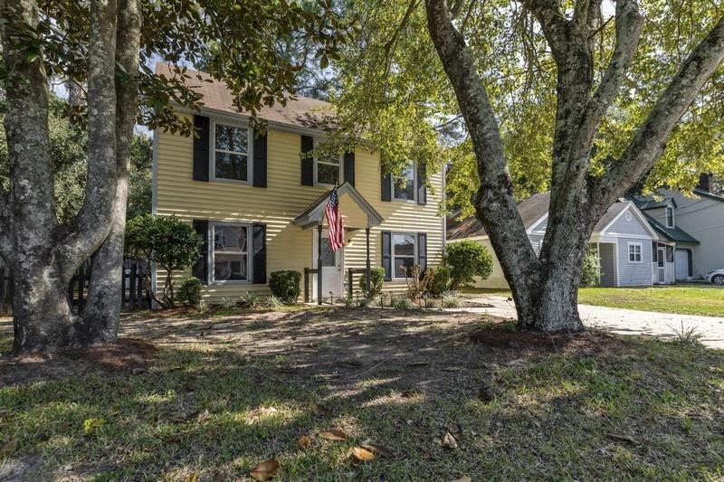 Welcome home to your updated Fort Walton Beach home. New carpet, new paint and new appliances are awaiting for you. This home features 3 bedrooms and 2.5 bathrooms and a lovely fireplace. The master bedroom is on the main living floor while the additional bedrooms and full bathroom are upstairs. Upstairs you will also find a very large attic/storage space with multiple use.Washer/dryer convey. Make sure you claim this home quick!