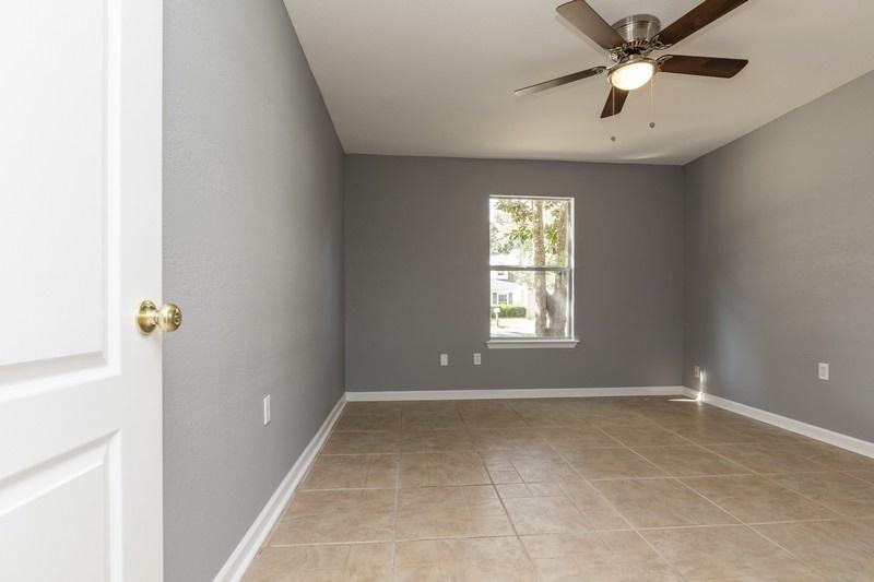 CANDLEWOOD VILLAGE LOT 12 BLK A - Residential
