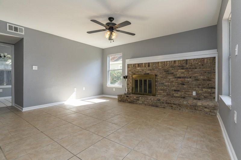 CANDLEWOOD VILLAGE LOT 12 BLK A - Residential