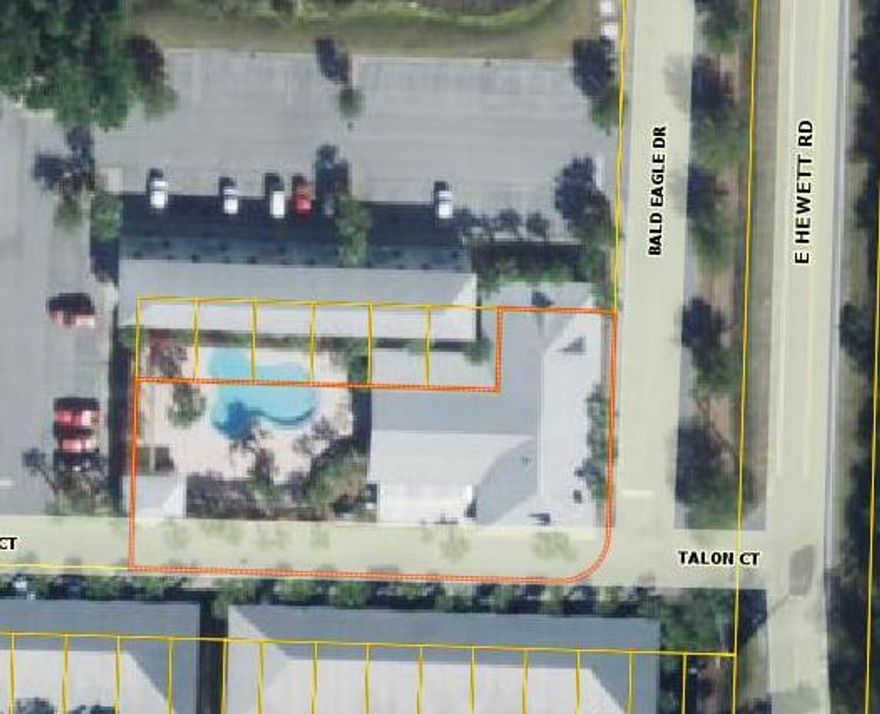 Turn Key Restaurant In Santa Rosa Beach, 4000 SF heated and cooled, 2000 SF Cover out door bar, swimming pool, formerly the Love Shack, all equipment, dining chairs and tables come with restaurant