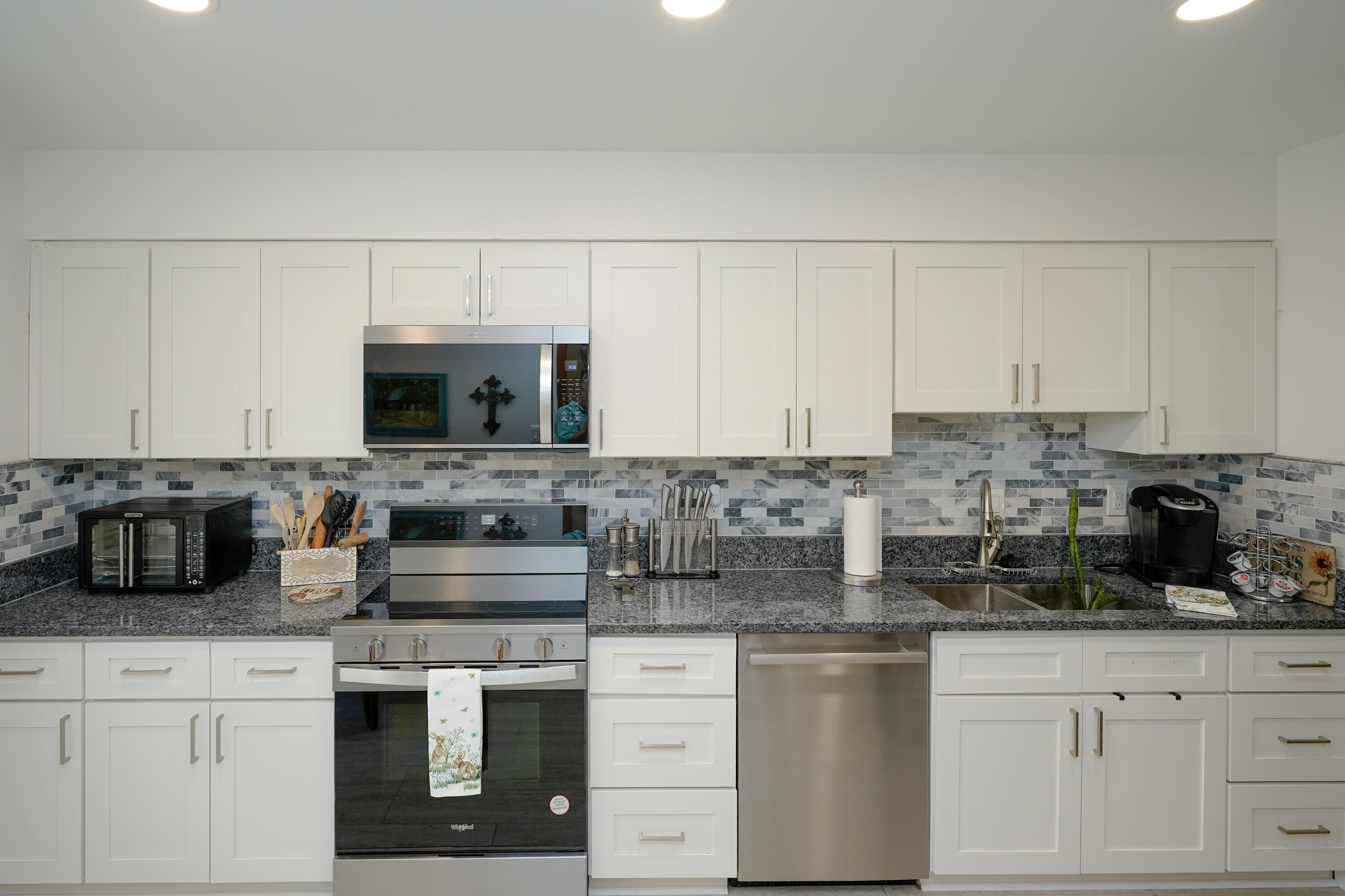 ROYAL OAK VILLAS BLUEWATER BAY - Residential