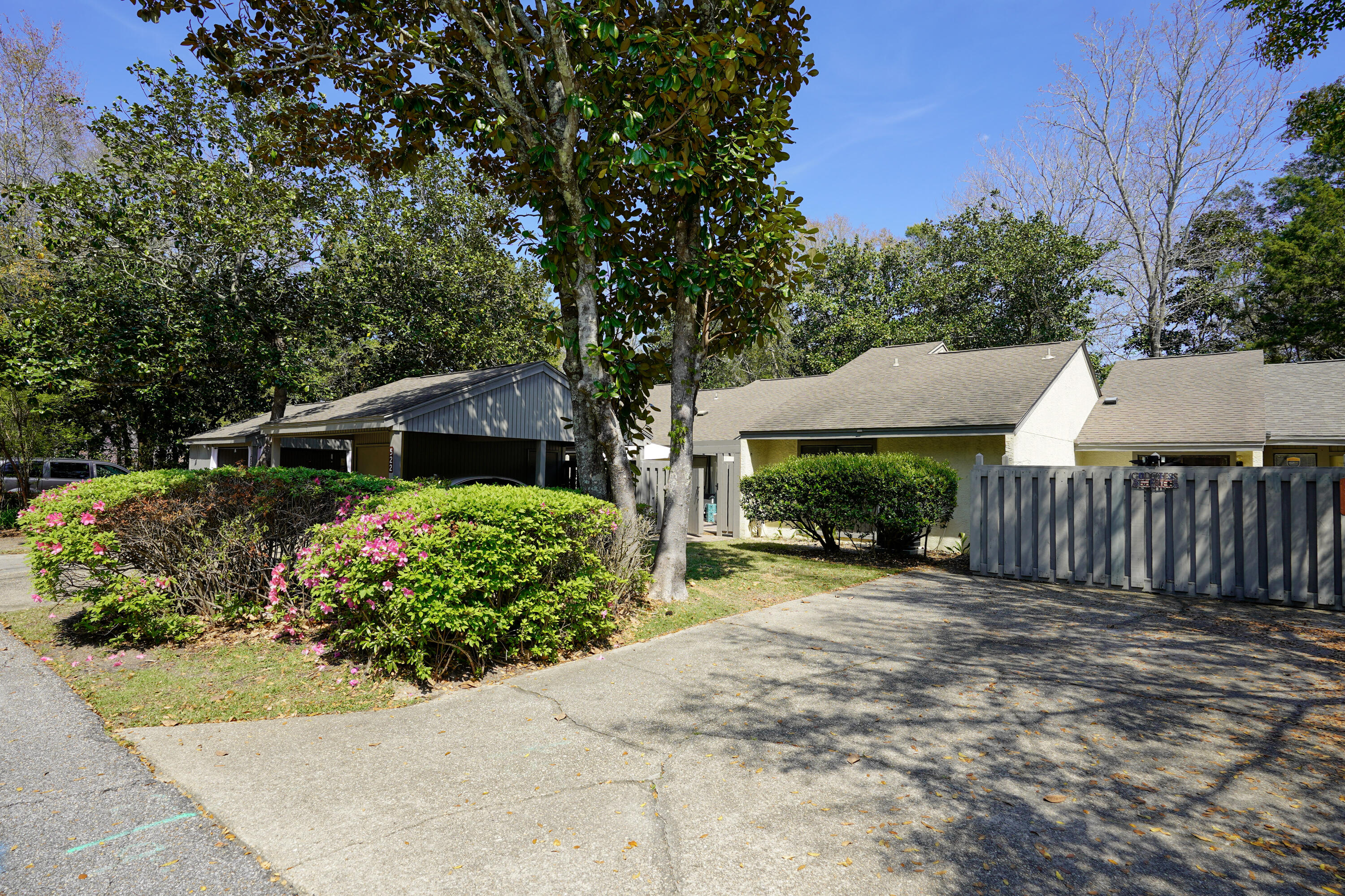 ROYAL OAK VILLAS BLUEWATER BAY - Residential