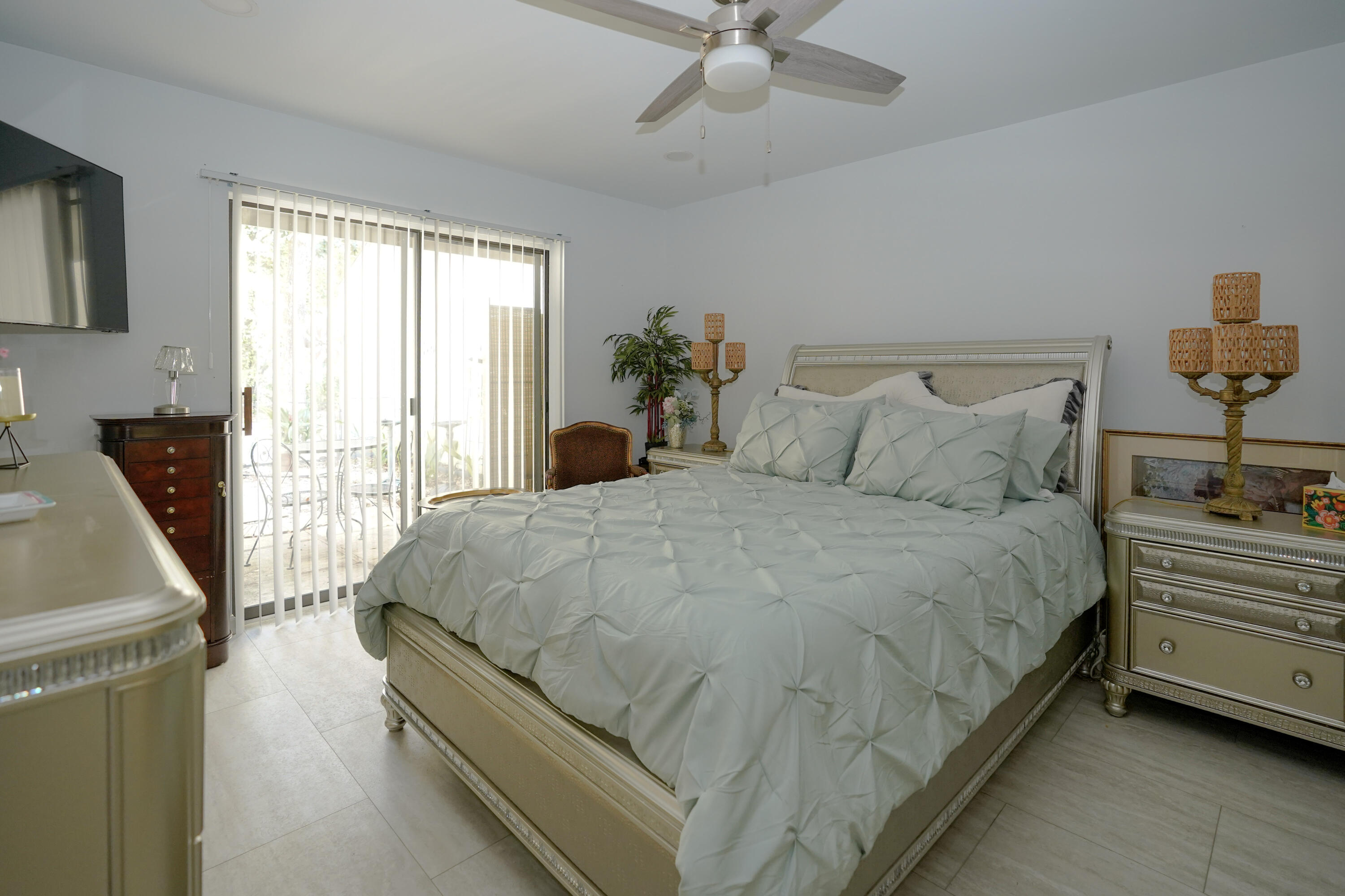 ROYAL OAK VILLAS BLUEWATER BAY - Residential