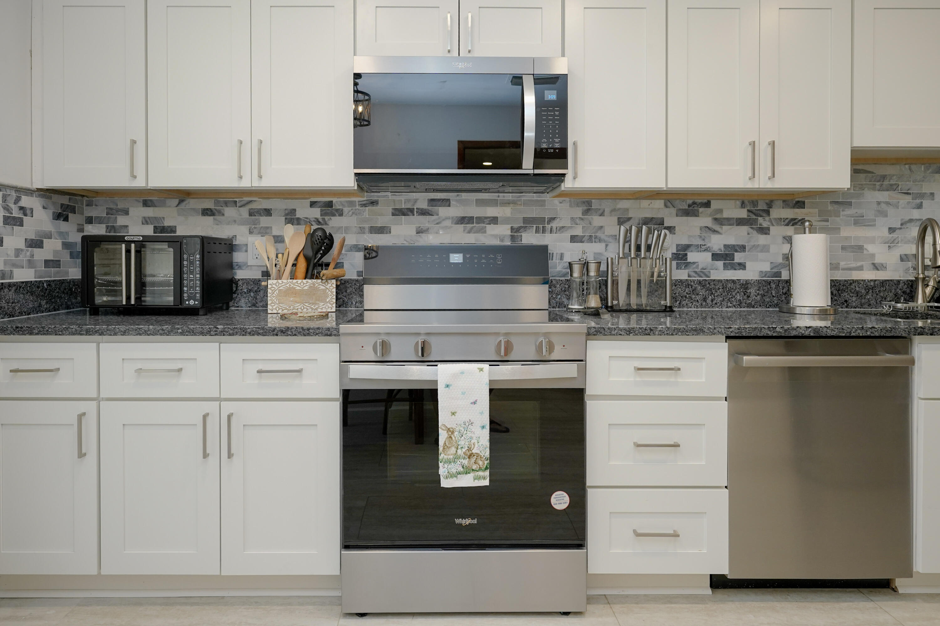 ROYAL OAK VILLAS BLUEWATER BAY - Residential