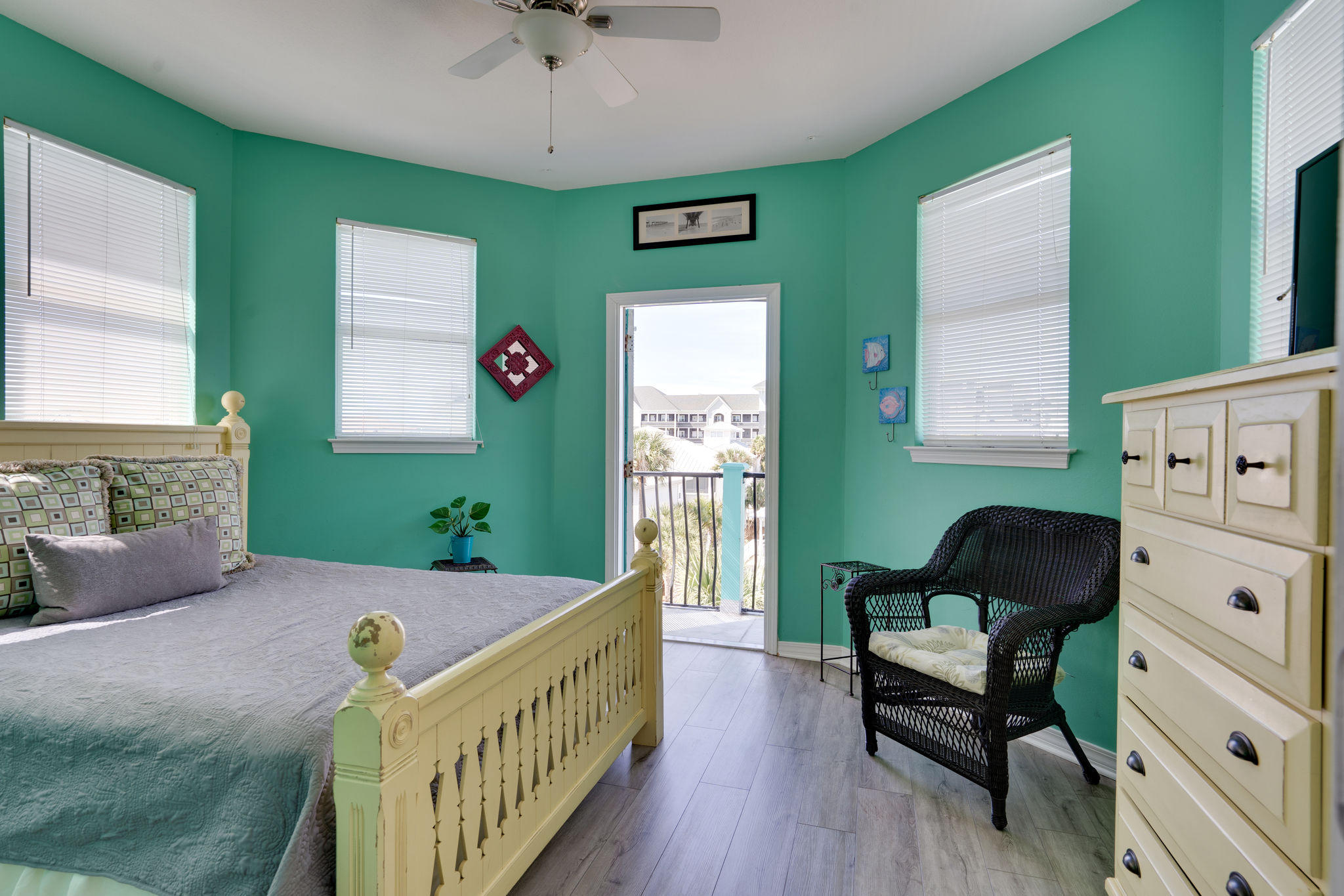 CRYSTAL BEACH - Residential