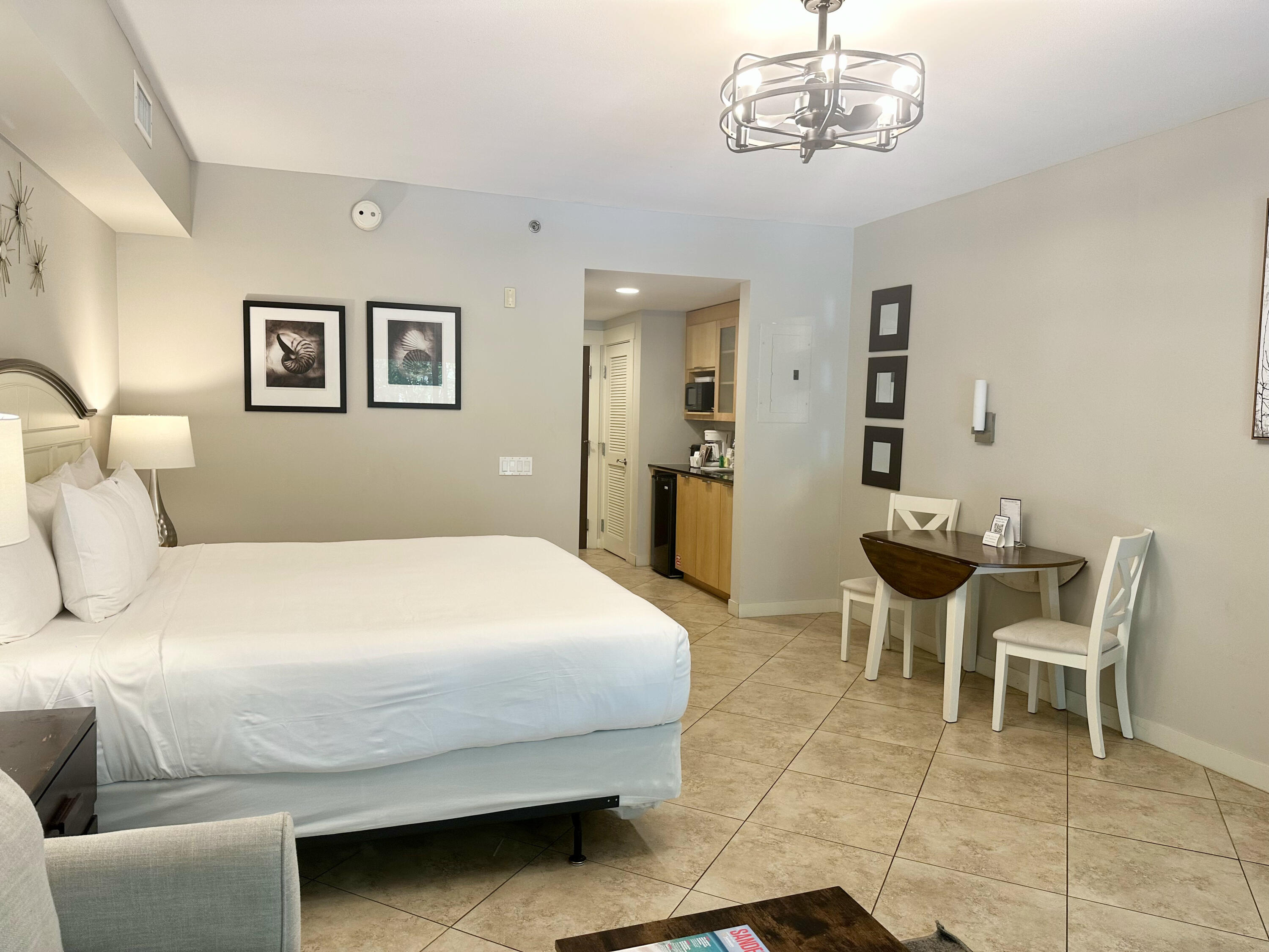 BAHIA CONDO - Residential