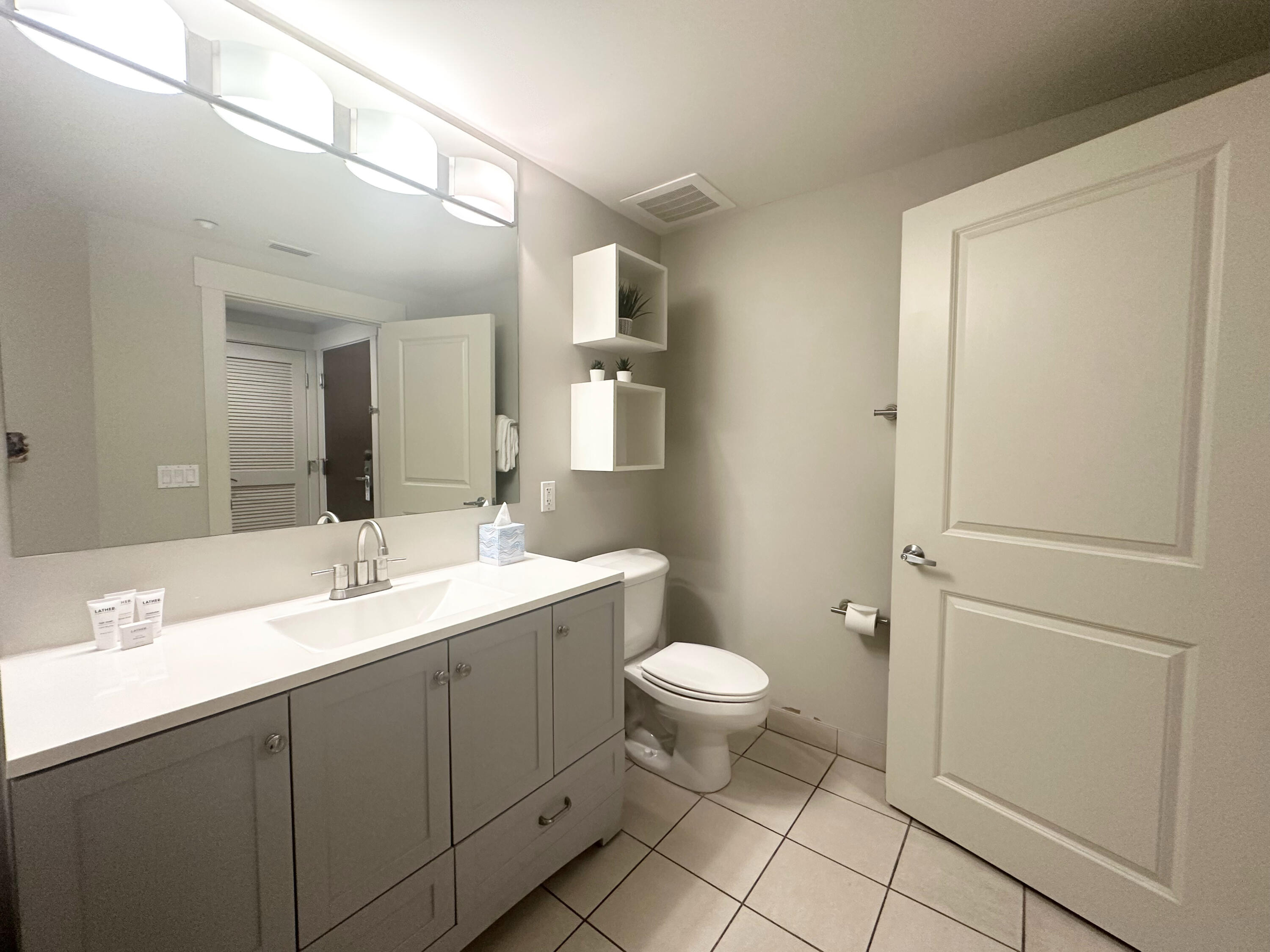 BAHIA CONDO - Residential