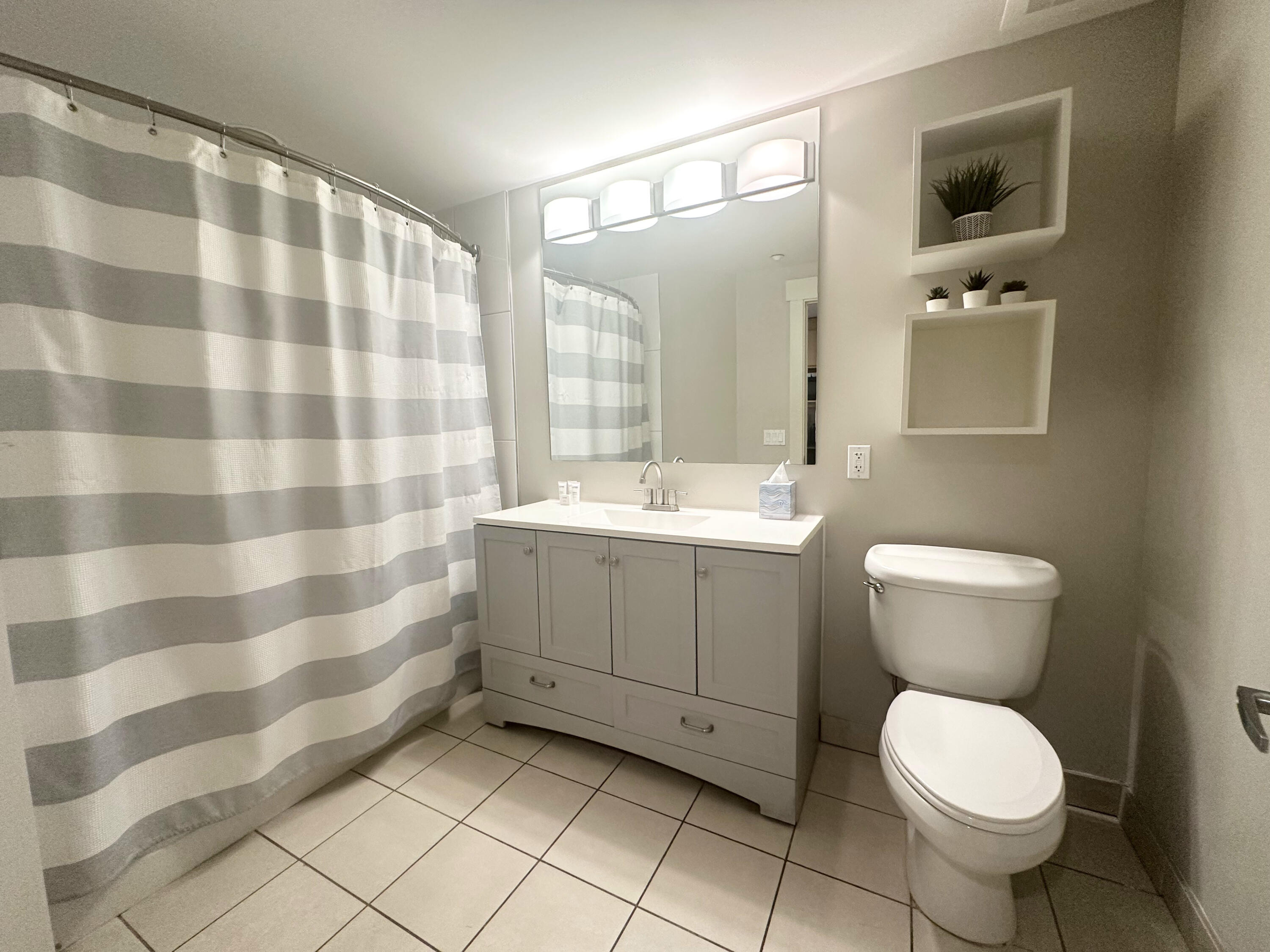BAHIA CONDO - Residential
