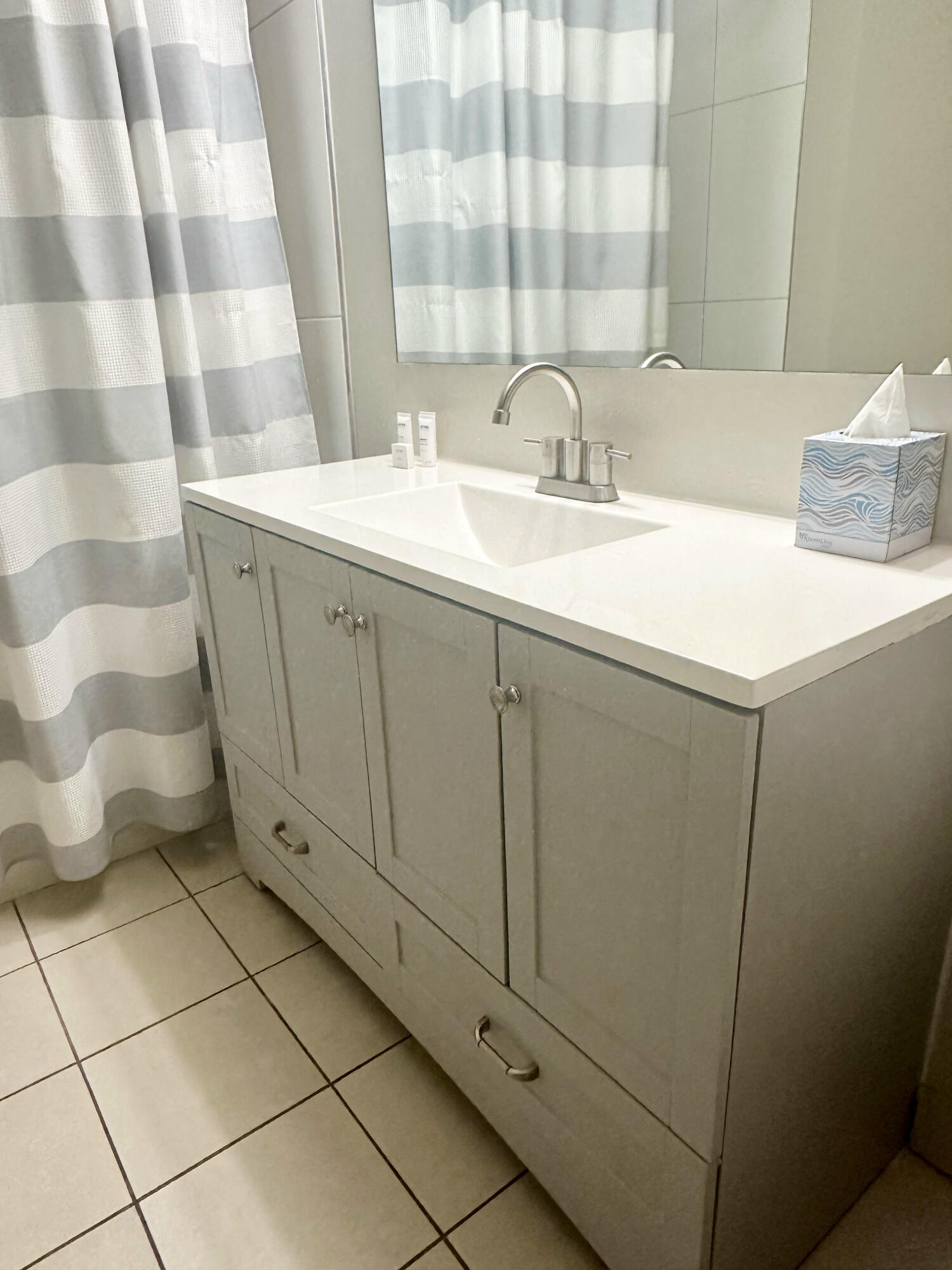 BAHIA CONDO - Residential