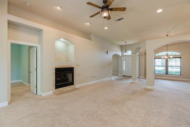 CHARDONNAY ESTATES - Residential