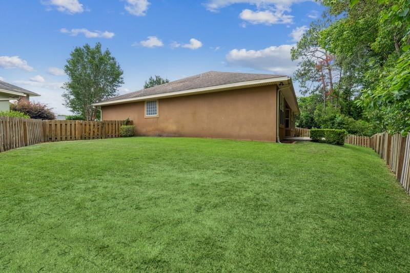 CHARDONNAY ESTATES - Residential