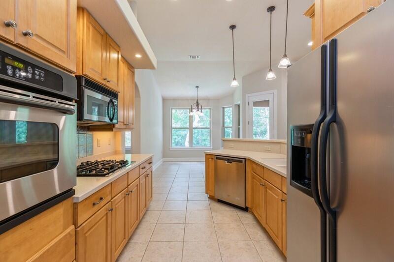CHARDONNAY ESTATES - Residential