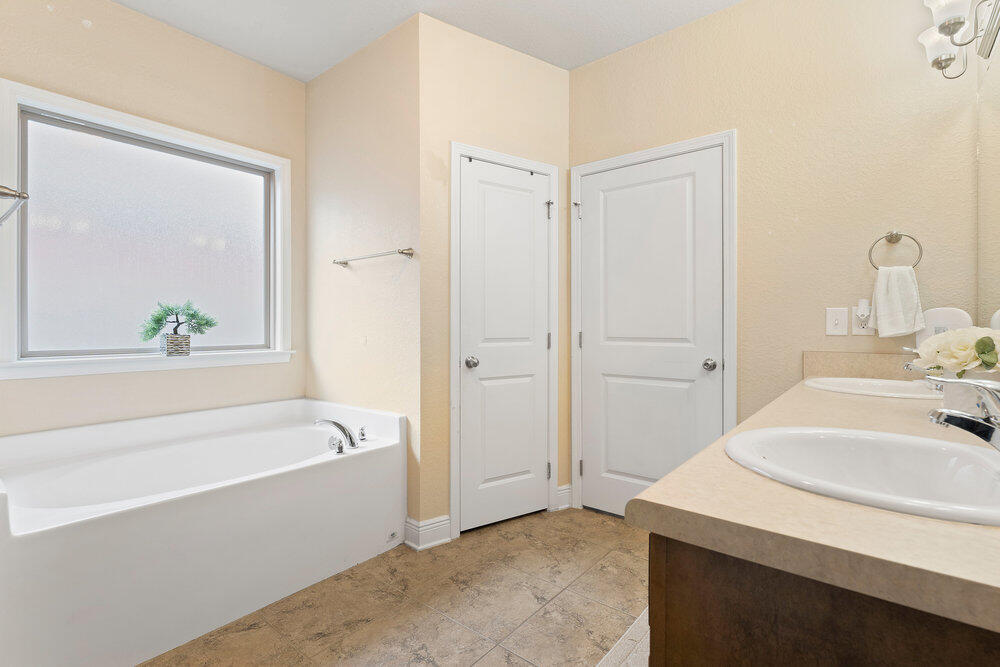 JAXSON ESTATES - Residential