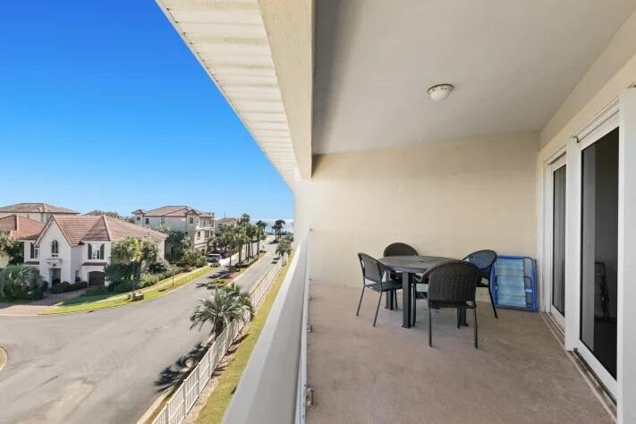 MARAVILLA CONDO 3 - Residential
