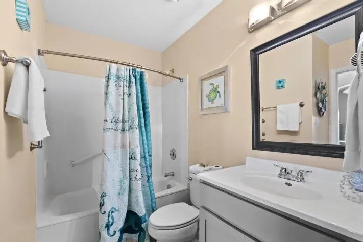 MARAVILLA CONDO 3 - Residential