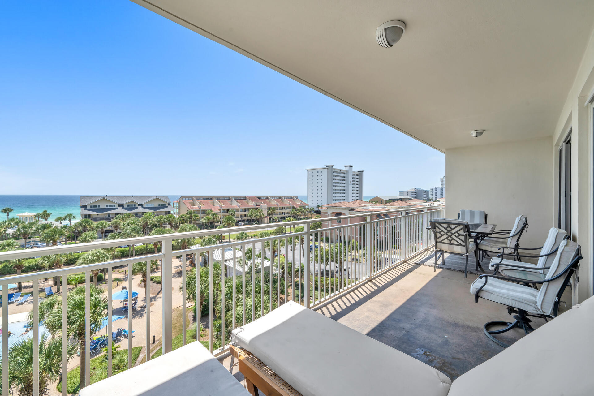 STERLING SHORES - Residential