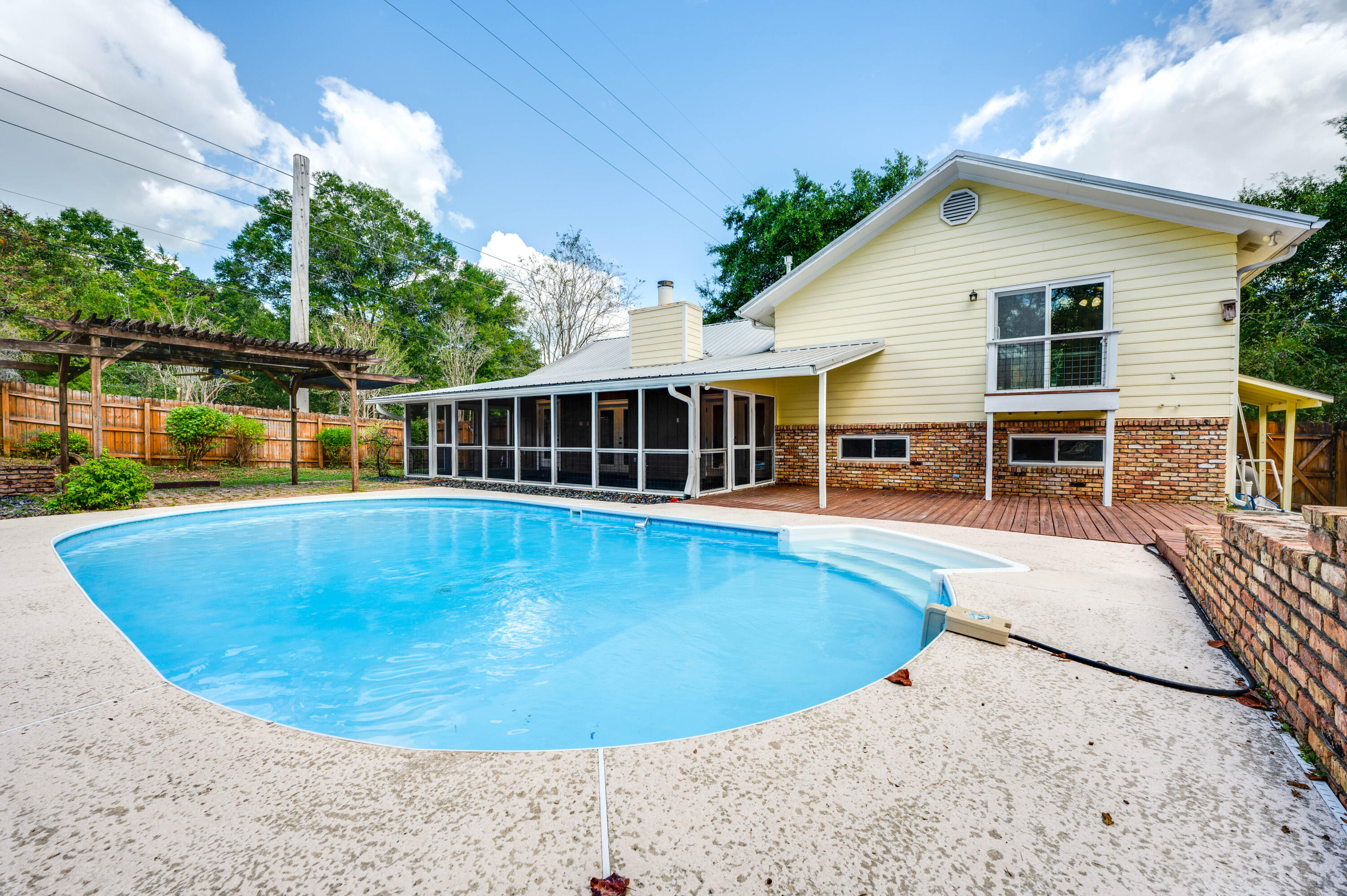 PINE FOREST S/D - Residential