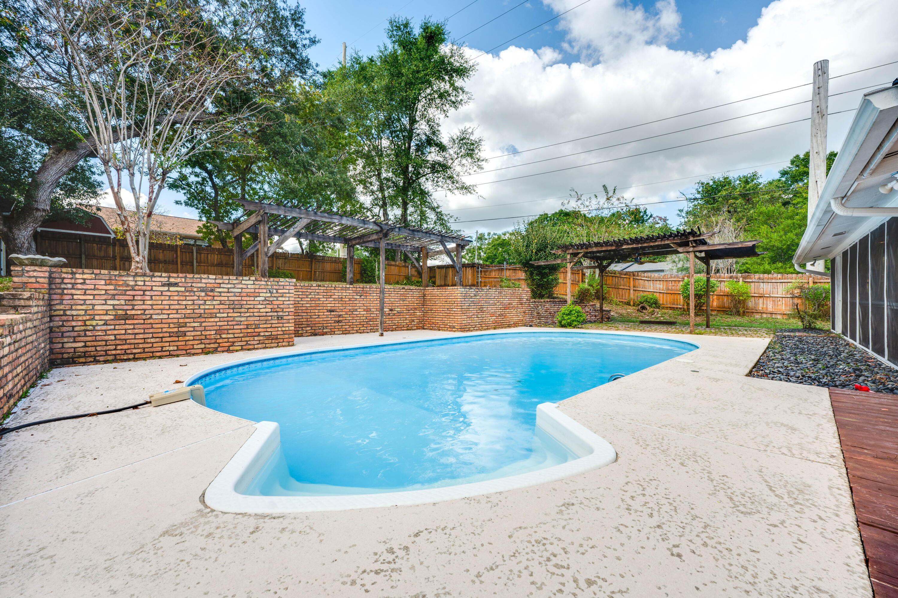 PINE FOREST S/D - Residential