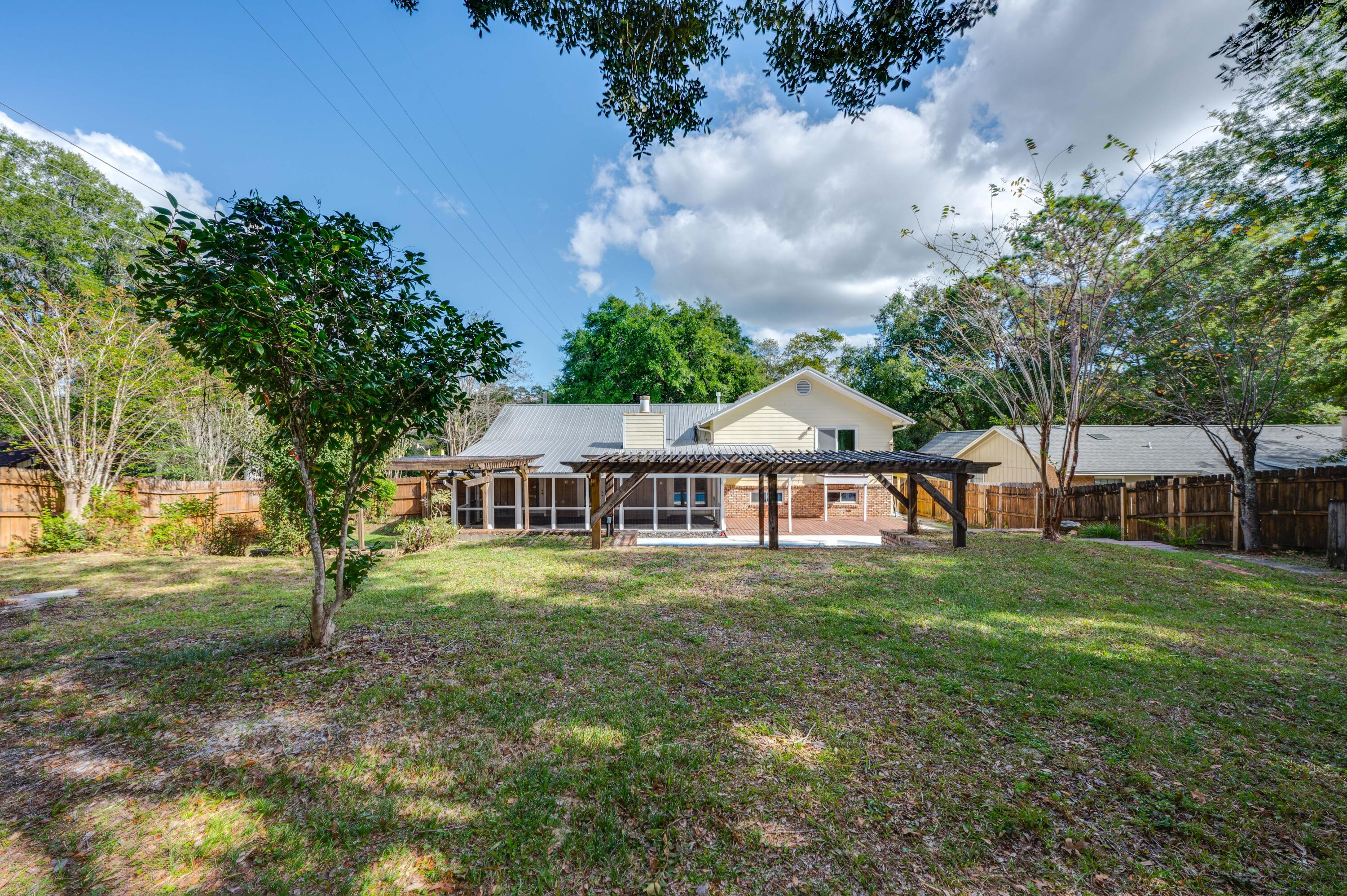 PINE FOREST S/D - Residential