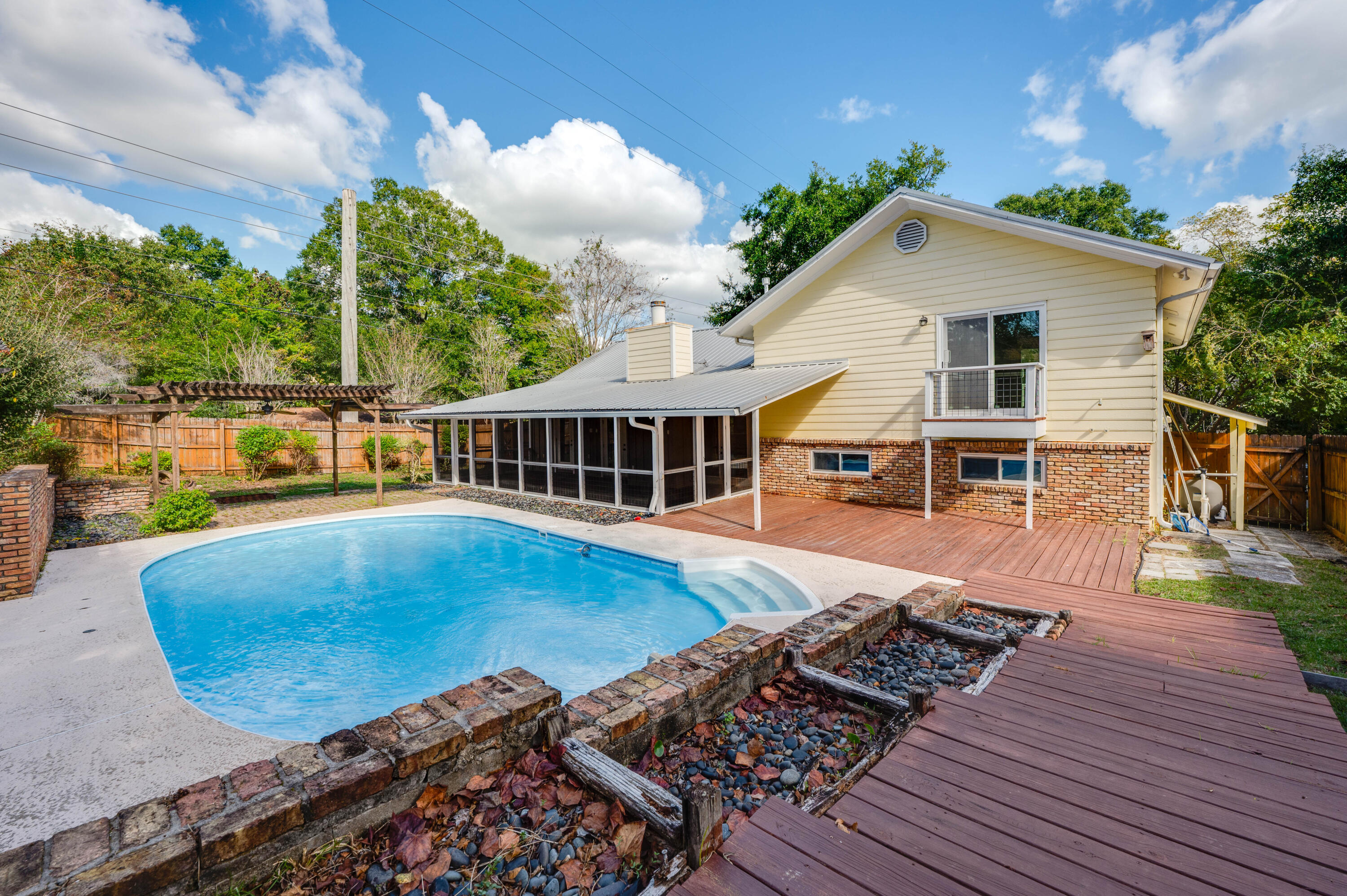 PINE FOREST S/D - Residential