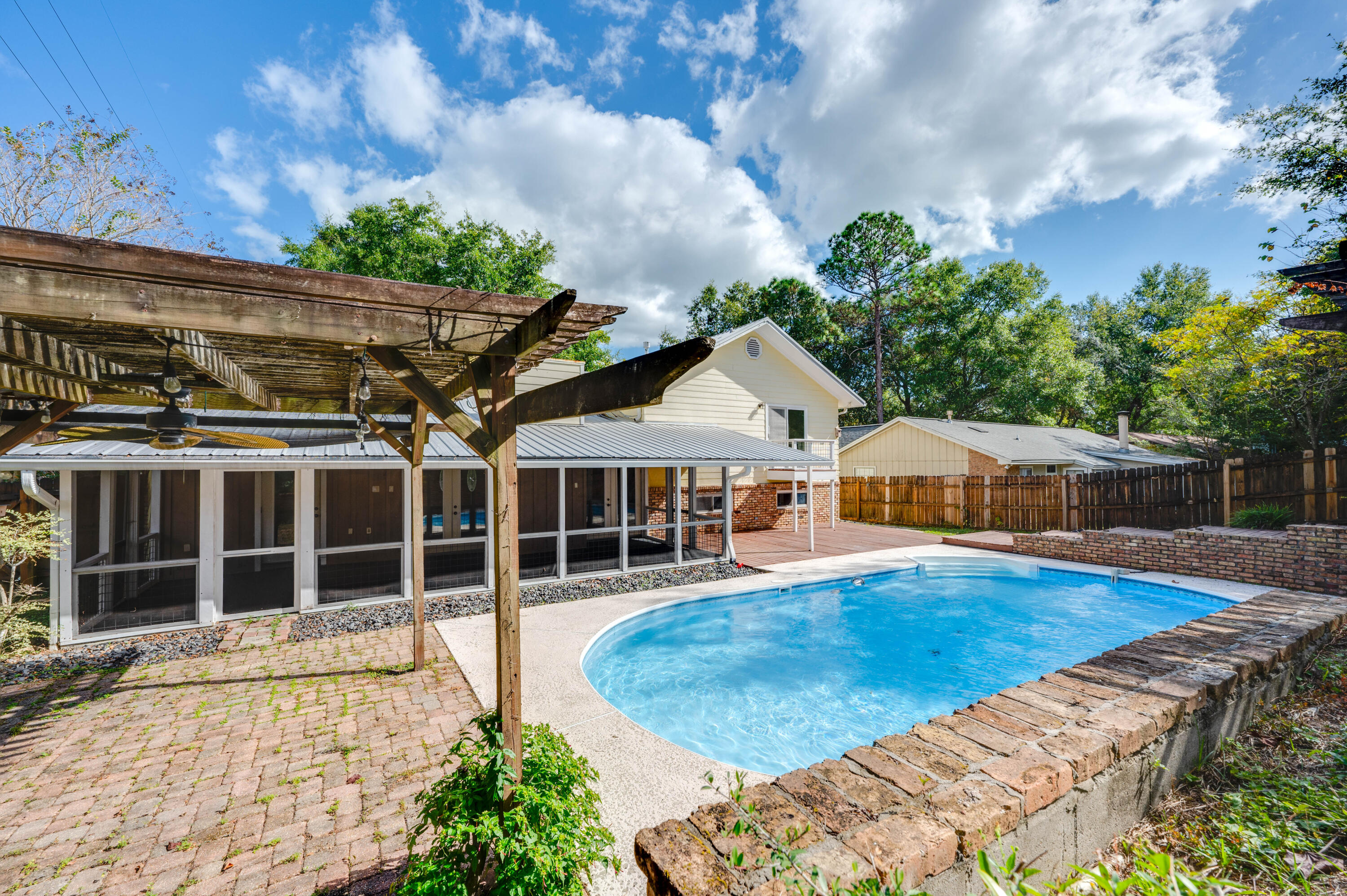 PINE FOREST S/D - Residential