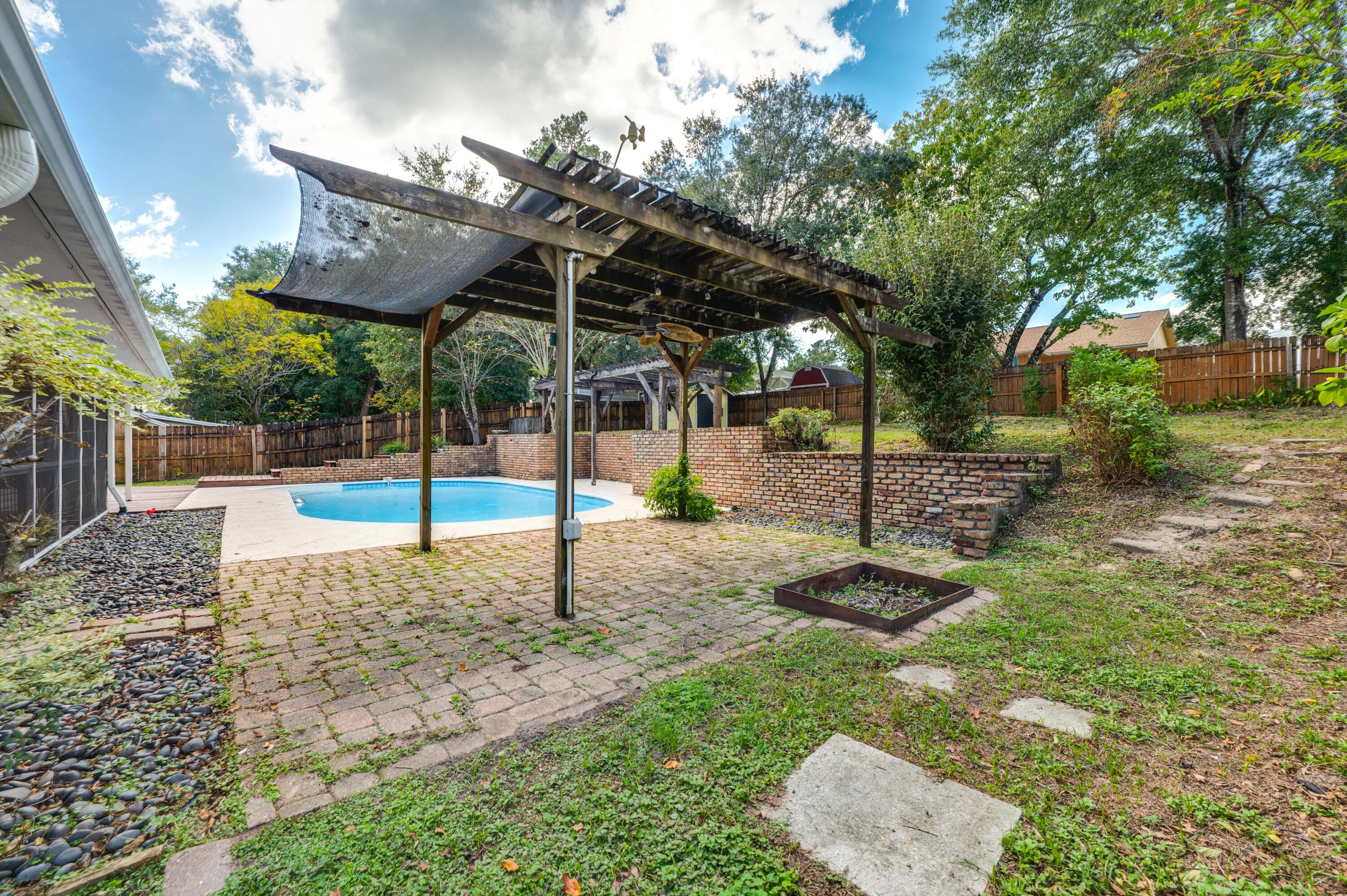 PINE FOREST S/D - Residential