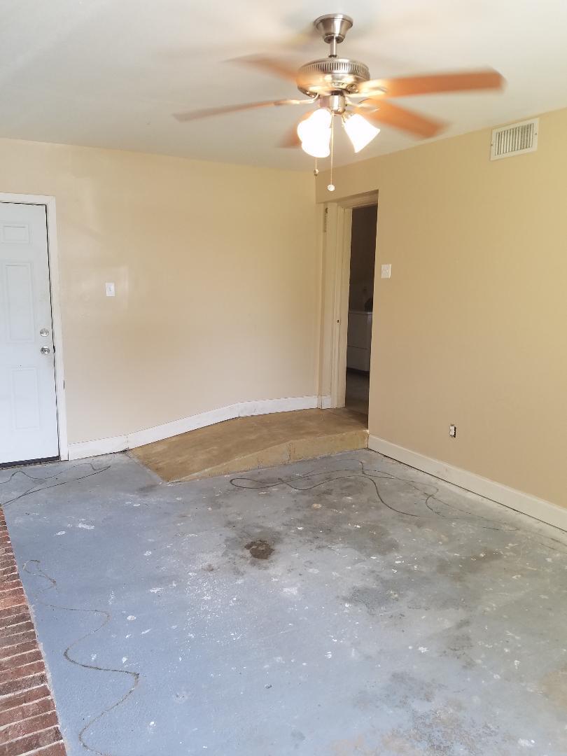 OAK TREE PARK - Residential