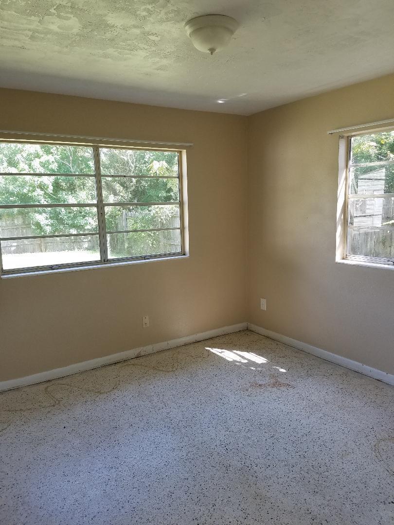 OAK TREE PARK - Residential