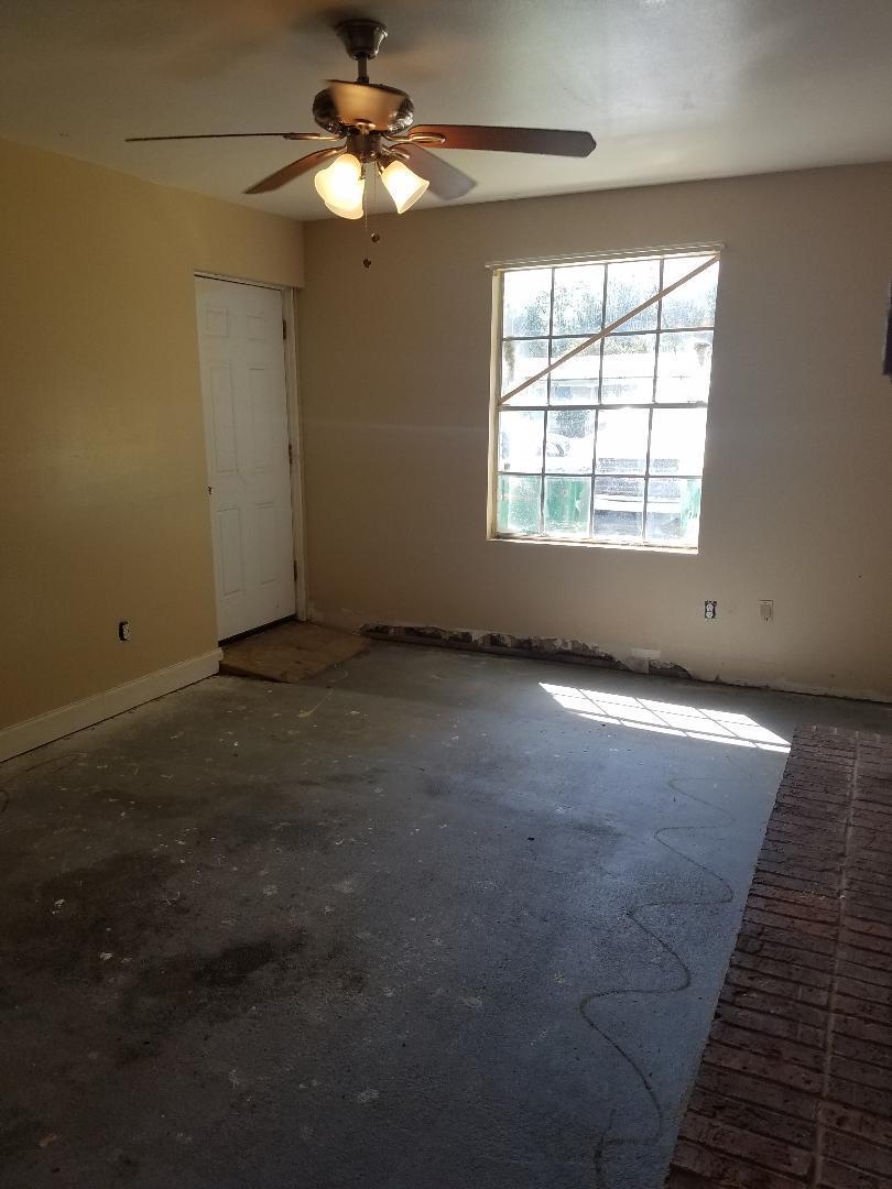 OAK TREE PARK - Residential