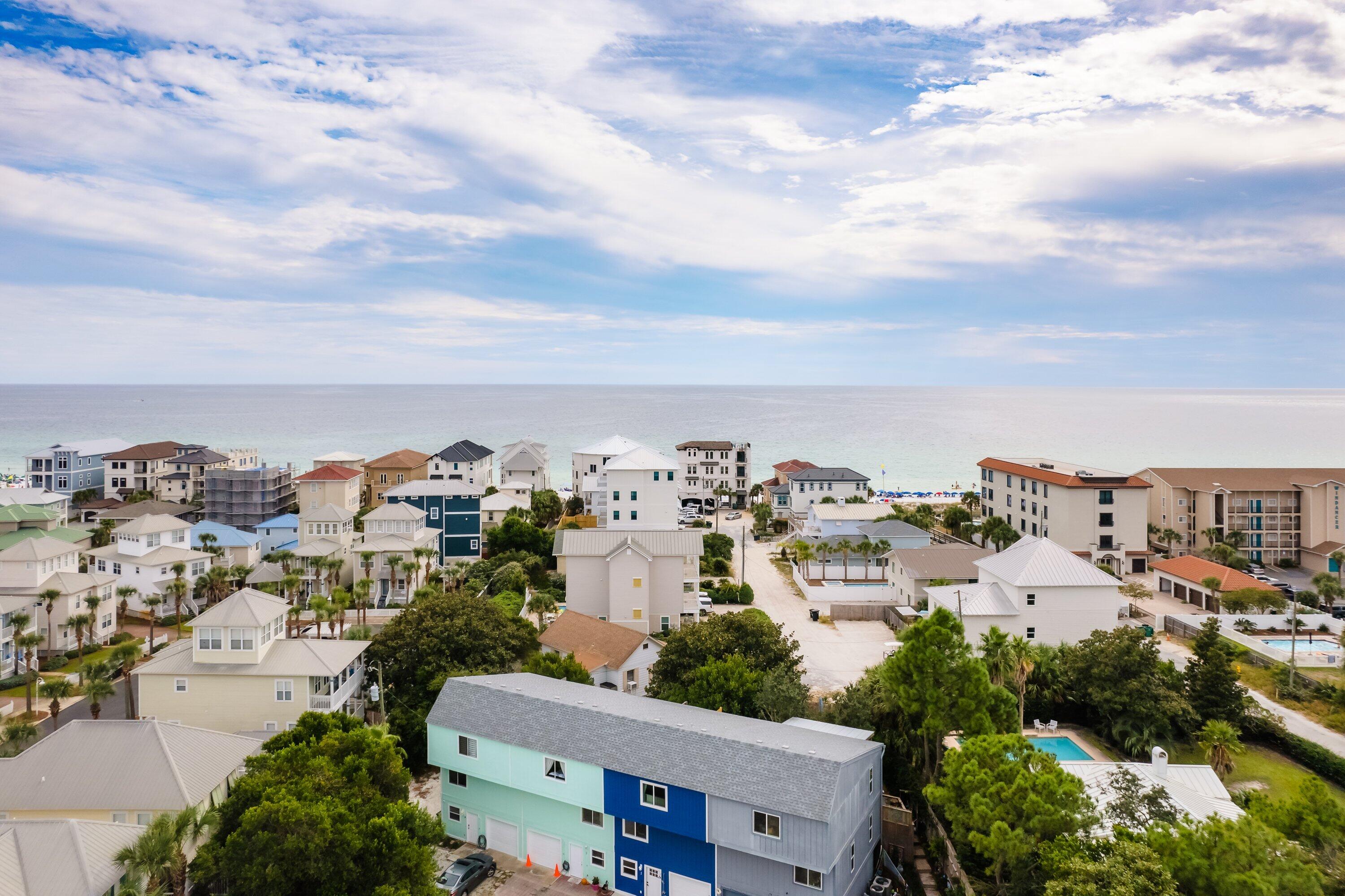 THE VIEW TOWNHOMES - Residential