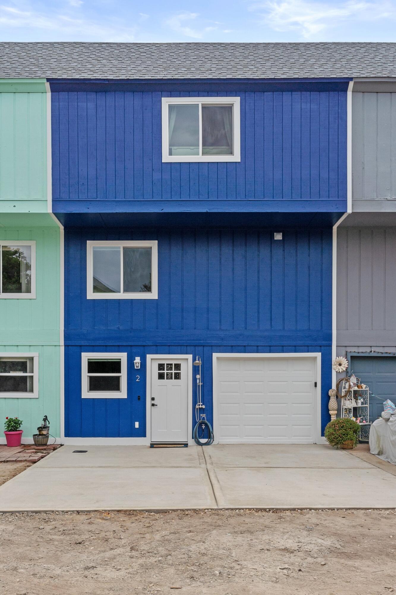 THE VIEW TOWNHOMES - Residential